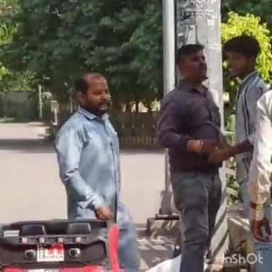 ग्वालियर गिर्द: फूल बाग इलाके में टॉय कार चला कर आजीविका चलाने वाले युवक के साथ बदमाशों ने की मारपीट