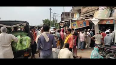 हमीरपुर: सुमेरपुर क्षेत्र में डीएपी आते ही लेने को लगी लंबी कतारें