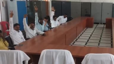 मंझनपुर: नगर पालिका परिषद भरवारी में 25 सभासदों में से 18 सभासदों ने अध्यक्ष के खिलाफ खोला मोर्चा जताया विरोध