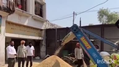 ਖਰੜ: ਅਨਾਜ ਮੰਡੀ ਖਰੜ ਵਿਖੇ ਸਰਕਾਰੀ ਖਰੀਦ ਤੋਂ ਕਿਸਾਨ ਅਤੇ ਆੜਤੀ ਹੋਏ ਖੁਸ਼, ਦਿੱਤੀ ਜਾਣਕਾਰੀ