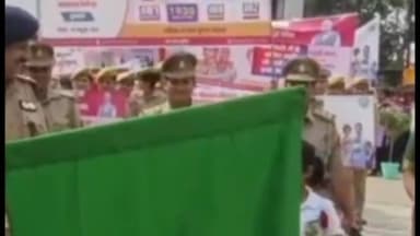 मंझनपुर: एसपी दफ्तर से महिला पुलिस और छात्राओं ने निकाली रैली,एडीजी ने शक्ति यात्रा को दिखाई हरी झंडी,DM समेत तमाम लोग रहे मौजूद