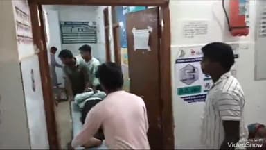 देवघर: बसकी ताड़ के समीप अज्ञात फोर व्हीलर की टक्कर से टू व्हीलर सवार एक महिला व पुरुष  हुए घायल ,सदर अस्पताल में भर्ती