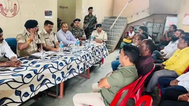 भरनो: भरनो के शांति समिति की बैठक में SDPO ने कहा-रात के 10 से सुबह 6 तक डीजे पर होगी पाबंदी