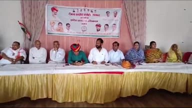 थानागाजी: थानागाजी के सैकड़ों कार्यकर्ताओं ने अलवर में जिला कांग्रेस कमेटी की बैठक में लिया भाग, स्वरूप विलास होटल में हुई बैठक