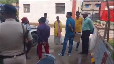 बेतिया: बस स्टैंड स्थित रैन बसेरा में 26 वर्षीय युवक की संदिग्ध मौत जीएमसीएच में कराया गया पोस्टमार्टम।