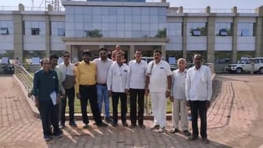 बालोद: ग्राम पलारी के ग्रामीण पहुंचे कलेक्ट्रेट, उच्च न्यायालय की सुनवाई पर अमल करने की अपील की