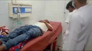 जौनपुर: पचहटिया में मोटरसाइकिल और ई-रिक्शा के बीच हुई भिड़ंत, हादसे में एक व्यक्ति हुआ घायल