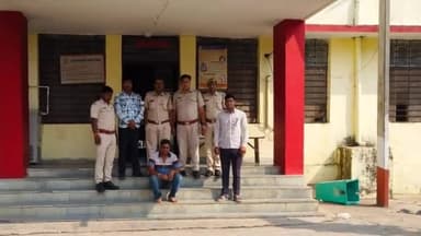 झालरापाटन: सदर पुलिस ने भवानी मंडी रोड से 3 किलो 830 ग्राम गांजा बरामद कर एक तस्कर को किया गिरफ्तार