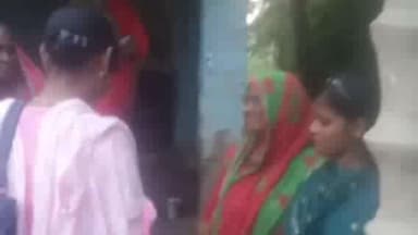 जलालगढ़: जलालगढ़ प्रखंड के चक हाट में वैशाली जिला की 14 वर्षीय लड़की हुई बरामद। ग्रामीणों ने लड़की को किया चाइल्ड लाइन के हवाले।