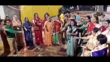 जावरा: नित्यानंद धाम कॉलोनी में मतदाता जागरूकता अभियान के तहत गरबा पंडाल में मतदान करने की ली गई शपथ