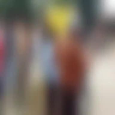 धनौरा: गजरौला के इंदिरा चौक पर युवतियों पर फब्तियां कसने वाले आरोपी को पुलिस ने किया गिरफ्तार; किया चालान