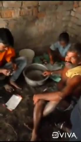 आरा: बिहार में शराब बंदी के बाद भी खुलेआम शराब पैकिंग का वीडियो हुआ वायरल