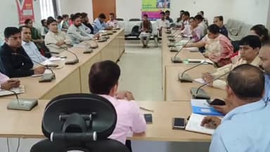 सवाई माधोपुर: शत-प्रतिशत मतदान के लिए निरन्तर हों स्वीप गतिविधियां: स्वीप प्रभारी मुरलीधर प्रतिहार