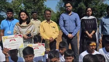 डेहरी: CO ने कटार में तैराकी के प्रशिक्षण में सफल 60 बच्चो को दिया प्रशस्ति पत्र,बोलीं लोगो को डूबने से बचाने में मिलेगी मदद