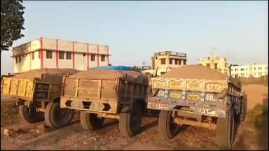 पन्ना: पन्ना कोतवाली पुलिस ने गल्ला मंडी के पास से रेत का अवैध परिवहन कर रहे 3 ट्रेक्टर-ट्राली को किया जब्त।