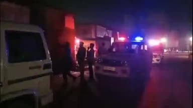 सिधाव: बेतिया नगर के बस स्टैंड पर मोटर पार्ट्स व्यवसायी पर नकाबपोश अपराधियों ने की फायरिंग, जांच में जुटी पुलिस