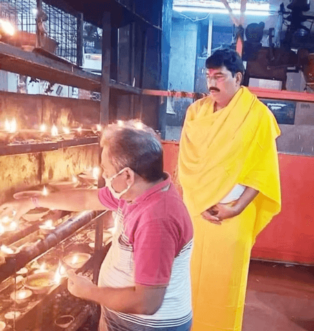 माता रानी के चरणों में पूजन 
माँ दुर्गा आप सबके जीवन में सुख, समृद्धि एवं शांति का संचार कर समस्त जगत का कल्याण करें।   
#जयमातादी
#नवरात्रि
#kalikan 
#maadevipatan