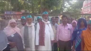 बहराइच: कलेक्ट्रेट स्थित धरना स्थल पर भारतीय मजदूर किसान संगठन के पदाधिकारी ने की बैठक,सौपा ज्ञापन