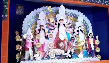 बड़गांव: भूपालपुरा स्थित बंग भवन में मां दुर्गा की विशालकाय मूर्ति बनकर हुई तैयार, पूजा सचिव ने दी जानकारी