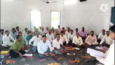 नासरीगंज: प्रखंड मुख्यालय स्थित बीआरसी के प्रांगण में मतदाता सूची में औसत लिंगानुपात में सुधार के लिए बीएलओ के साथ BDO ने की बैठक