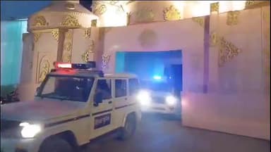 बेतिया: बेतिया पुलिस के द्वारा कोतवाली चौक सहित विभिन्न इलाकों में दुर्गा पूजा आयोजन स्थलों का किया गया निरीक्षण।