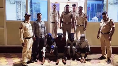 मंदसौर: औद्योगिक क्षेत्र में मृतक का मोबाइल अपने पास रखकर उसके बदले शराब पीने को लेकर हुआ विवाद 4 लोगों ने मिलकर की हत्या