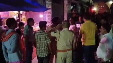 बेतिया: बेतिया के बस स्टैंड में फायरिंग, मौके पर पहुंची नगर थाना की पुलिस जांच में जुटी।