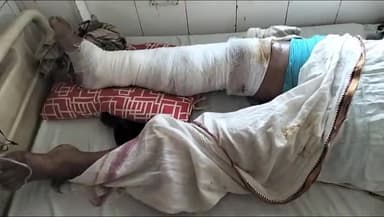 सलेमपुर: बरहज पशु अस्पताल के पास चार पहिया वाहन से घायल हुआ बुजुर्ग अस्पताल में चल रहा है इलाज