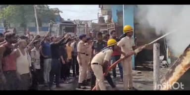 सुपौल: लोहिया नगर चौक पर एसबीआई ATM में लगी भीषण आग, लोगों ने मौके पर दी पुलिस एवं दमकल विभाग को सूचना