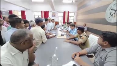 गोरखपुर: कमिश्नर व आईजी ने गोरखपुर सदर तहसील में सुनी फरियादियों की फरियाद दिए आवश्यक दिशा निर्देश