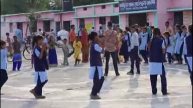 जीरापुर: जीरापुर के खारपा शासकीय स्कूल में मतदाताओं को जागरूक करने के लिए स्कूली बच्चों ने निकाली रैली