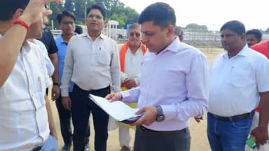 बक्सर: डीएम, एसपी ने किया विजयादशमी के दिन रावण वध कार्यक्रम को लेकर बक्सर किला मैदान का निरिक्षण