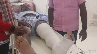 लालगंज: दुबार में आगे जा रही महिला को बचाने के चक्कर में सड़क पर गिरा बाइक सवार, घायल बाइक सवार का ट्रामा सेंटर में चल रहा उपचार