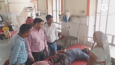 धौलपुर: करीमपुर के पास अज्ञात वाहन की चपेट में आने से बाइक सवार दो लोग हुए घायल, एक को किया गया हायर सेंटर रेफर