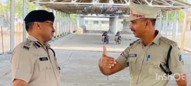 दुर्ग: केंद्रीय अर्धसैनिक बल के रुकने, खाने एवं पेयजल की व्यवस्था का एसपी दुर्ग ने गंज मंडी पहुंचकर लिया जायजा