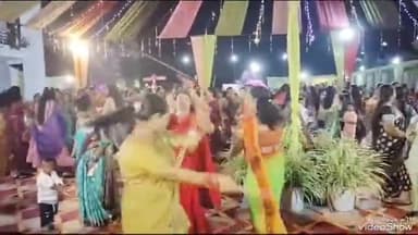 चुनार: चुनार के ग्लेनहिल में डांडिया कार्यक्रम में जमकर भूमि युवतियां व महिलाएं, वीडियो आया सामने