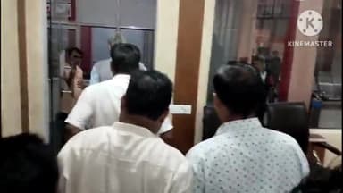 पानीपत: दीपावली की शॉपिंग करने पहुंचे प्रदेश के कृषि मंत्री जेपी दलाल,कांग्रेस पर साधा निशाना, कहा परिवारों का संगठन कांग्रेस।