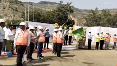 सिंगरौली: NCL अमलोरी माइंस की भारी मशीनों के बेड़े में शामिल 02 हैवी ड्यूटी डम्पर, अध्यक्ष कम प्रबंध निदेशक भोला सिंह ने हरी झंडी दिखाकर किया रवाना