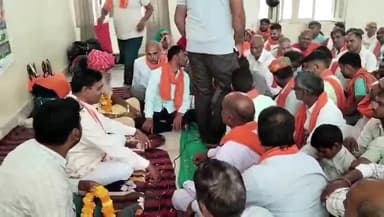 राजगढ़: राजगढ़ में रैणी के प्रधान ने कार्यकर्ताओं की ली बैठक, मेहंदीपुर बालाजी के लिए पैदल यात्रा करने को लेकर की चर्चा