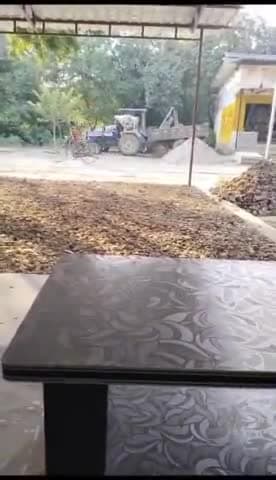 मड़ियाहू: होरैया गांव में सरकारी जमीन पर अवैध उत्खनन की सूचना पर मौके पर पहुंचे खनन विभाग के अधिकारी, जब्त की जेसीबी