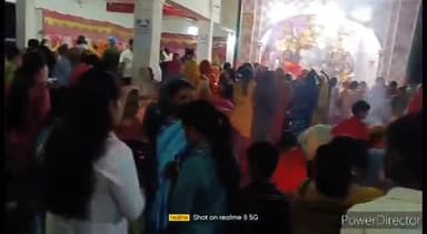 कहरा: पंचवटी स्थित दुर्गा मंदिर में संध्या पूजन के लिए जुटी श्रद्धालुओं की भीड़, श्रद्धा व भक्ति के साथ किया संध्या पूजन
