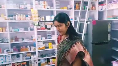 डोमचांच: डोमचांच नगर क्षेत्र टैक्सी स्टैंड समीप राधा कॉम्प्लेक्स में पूर्व जिप अध्यक्ष शालिनी ने उमा मेडिकल हॉल का किया उद्घाटन