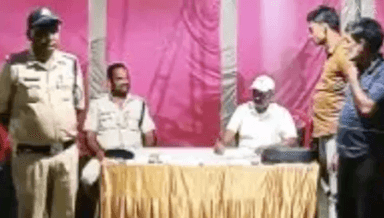 सिंगरौली: झोखो चेक पोस्ट पर एफएसटी टीम ने ₹200000 से अधिक राशि पकड़ी, चुनाव के मद्देनजर बॉर्डर पर हो रही सख्ती से जांच