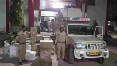 बसना: nh 53 में साल्हेतराई के पास पिकअप कंटेनर वाहन से ₹ 35000 नगद राशि के साथ ₹1675776 की सामग्री जप्त