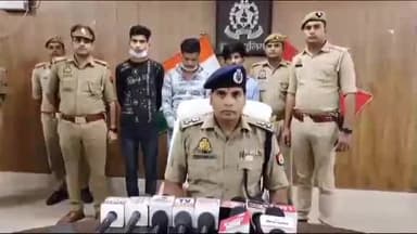 इटावा: बसरेहर पुलिस ने चेकिंग के दौरान अंतर्जनपदीय वाहन चोर गिरोह के 3 सदस्यों को चोरी की 6 बाइकों के साथ किया गिरफ़्तार