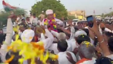 सांचोर: कांग्रेस से टिकट मिलने के बाद सांचौर पहुंचें सुखराम बिश्नोई, जगह-जगह पर हुआ स्वागत