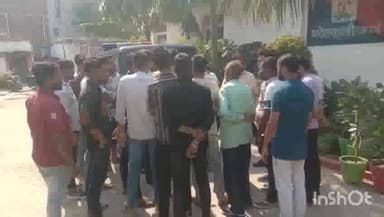 उरई: कृष्णा टाकीज के पास युवक की चाकू मारकर हत्या करने के मामले में पुलिस ने दो लोगों पर दर्ज किया मुकदमा