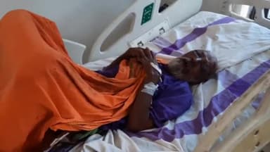 दिनारा: दिनारा में अज्ञात वाहन की चपेट में आने से एक व्यक्ति हुआ घायल, सदर अस्पताल में इलाज जारी