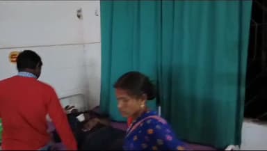 देवघर: देवीपुर थाना क्षेत्र के धबाना मोड़ के पास बाइक से गिरकर विनोद कल गंभीर रूप से घायल इलाज के लिए लाया गया सदर अस्पताल