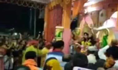 जलालगढ़: जलालगढ़ प्रखंड में विजयादशमी पर मां दुर्गा की प्रतिमाओं का विसर्जन शांति पूर्ण ढंग से सम्पन्न।सौठा में किया गया रावण ।